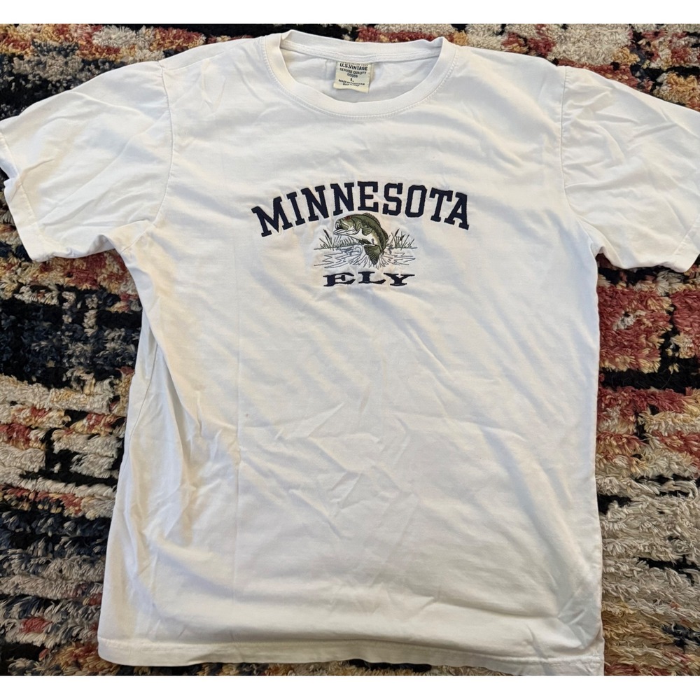 U.S. Vintage Minnesota Ely Bass Fishing Embroidered T-Shirt White Large